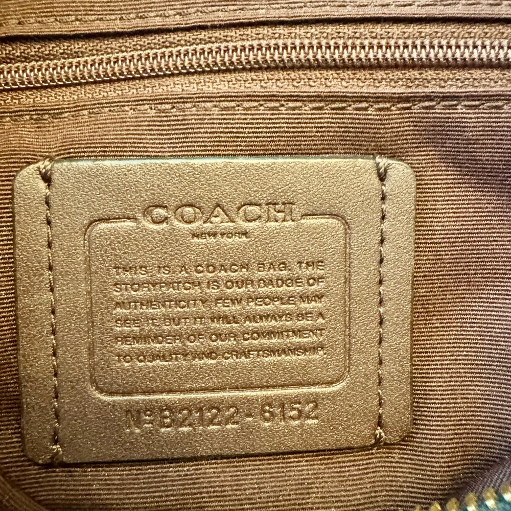 Coach Black Pebbled Leather Shoulder Bag with Gold Hardware - Picture 8 of 9